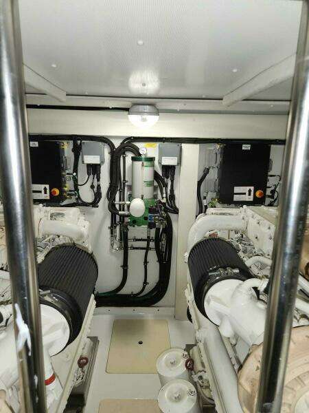 2014 Azimut Flybridge