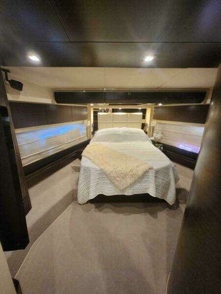 2014 Azimut Flybridge