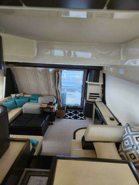 2014 Azimut Flybridge