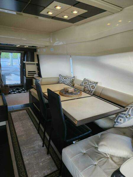 2014 Azimut Flybridge