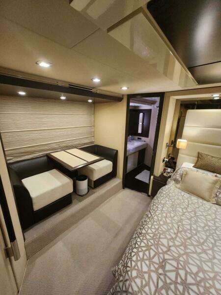 2014 Azimut Flybridge