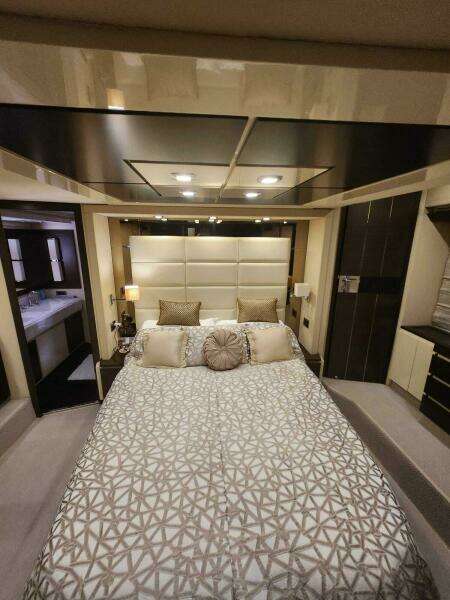 2014 Azimut Flybridge