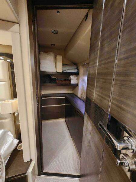 2014 Azimut Flybridge