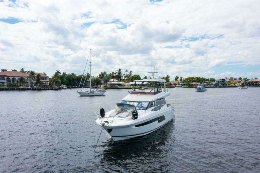 2020 Prestige 520 Fly