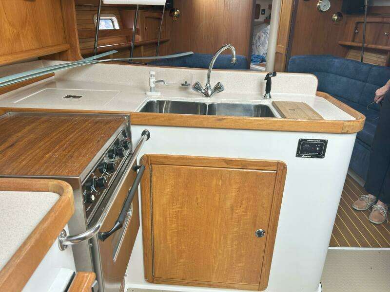 1999 Catalina 380