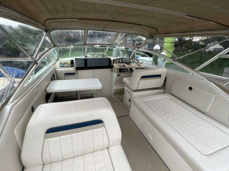 1993 Sea Ray 310 Amberjack