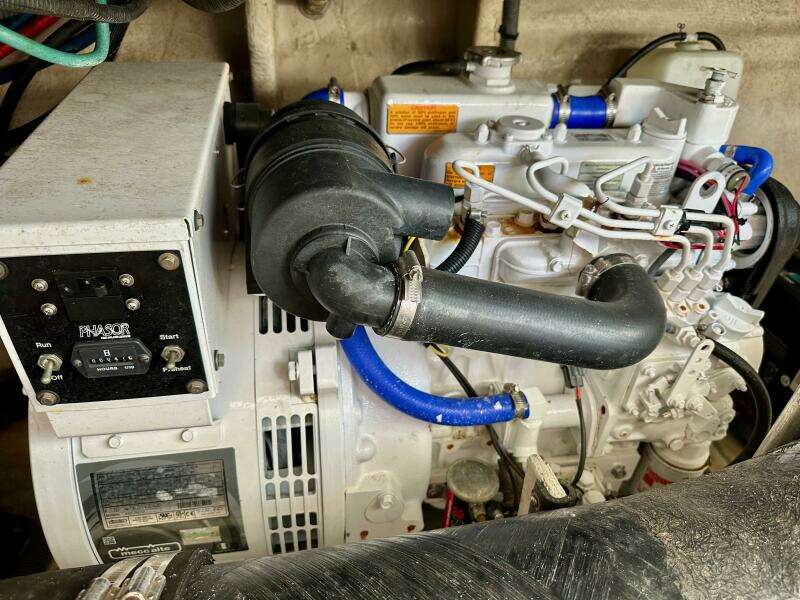 2004 Sea Ray 420 Sundancer