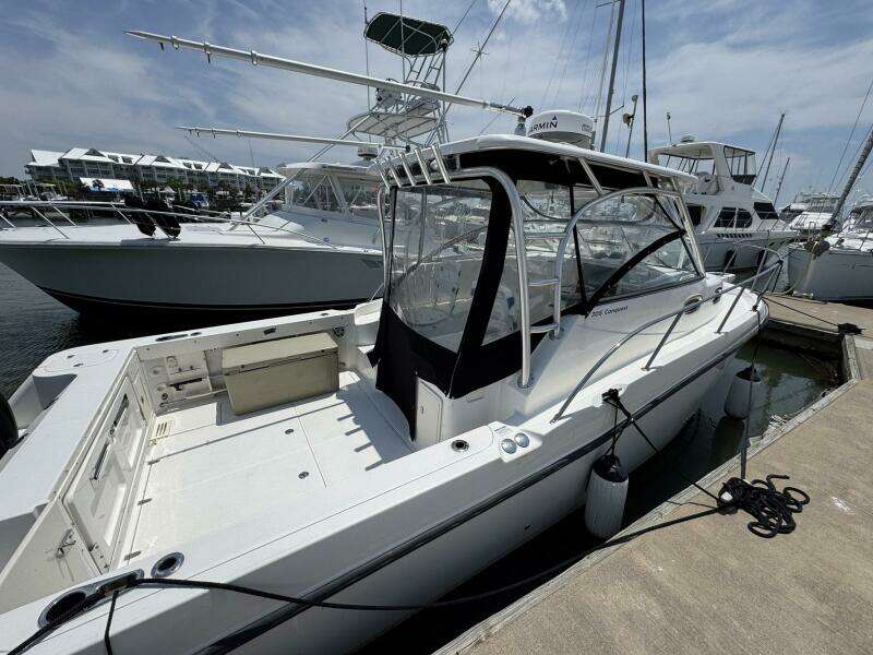 2011 Boston Whaler 305 Conquest