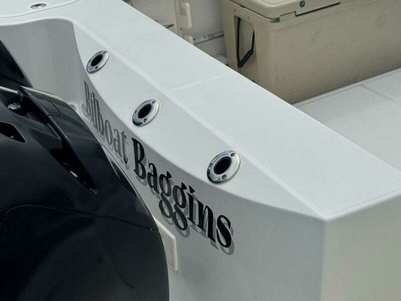 2011 Boston Whaler 305 Conquest