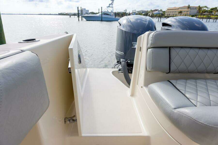 2012 Pursuit ST 310 Sport