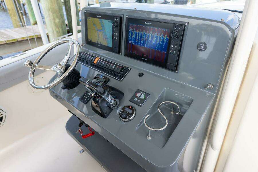 2012 Pursuit ST 310 Sport