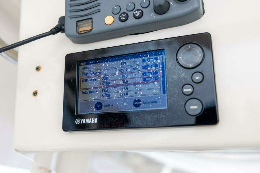 2012 Pursuit ST 310 Sport