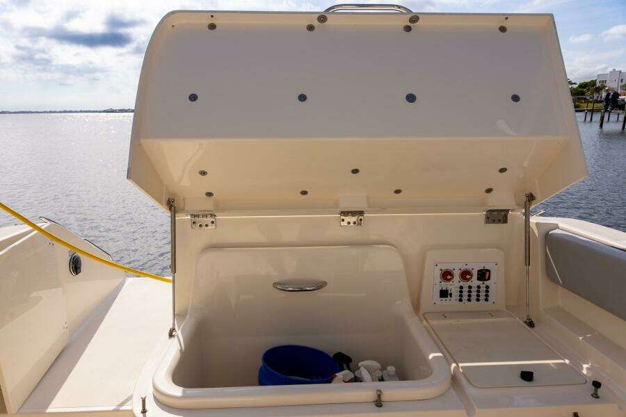 2012 Pursuit ST 310 Sport