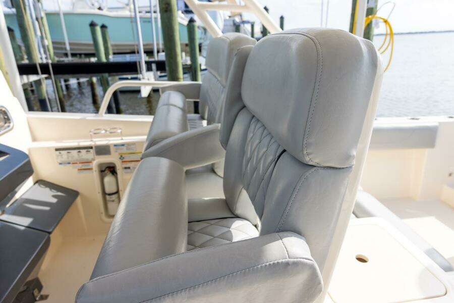 2012 Pursuit ST 310 Sport