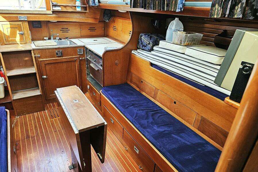 1972 Hinckley Bermuda 40