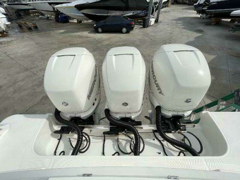 2018 Boston Whaler 380 Outrage