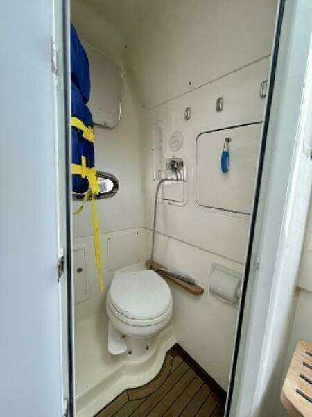 2018 Boston Whaler 380 Outrage