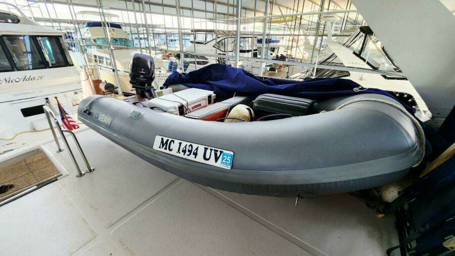 2000 Ocean Alexander 511 Classico