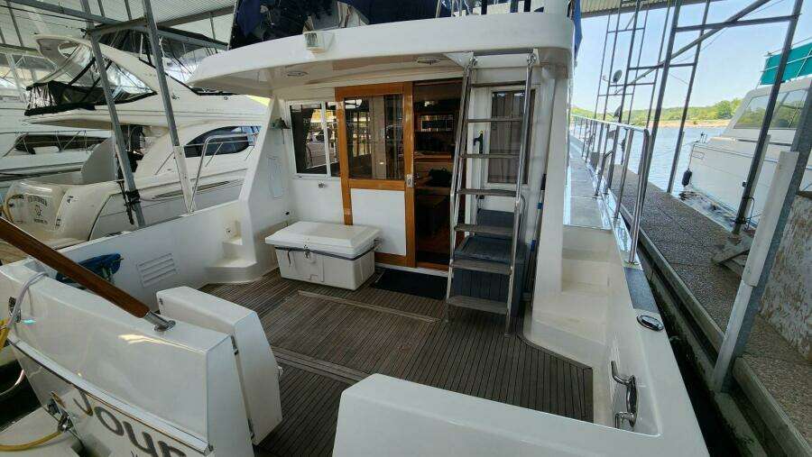 2000 Ocean Alexander 511 Classico