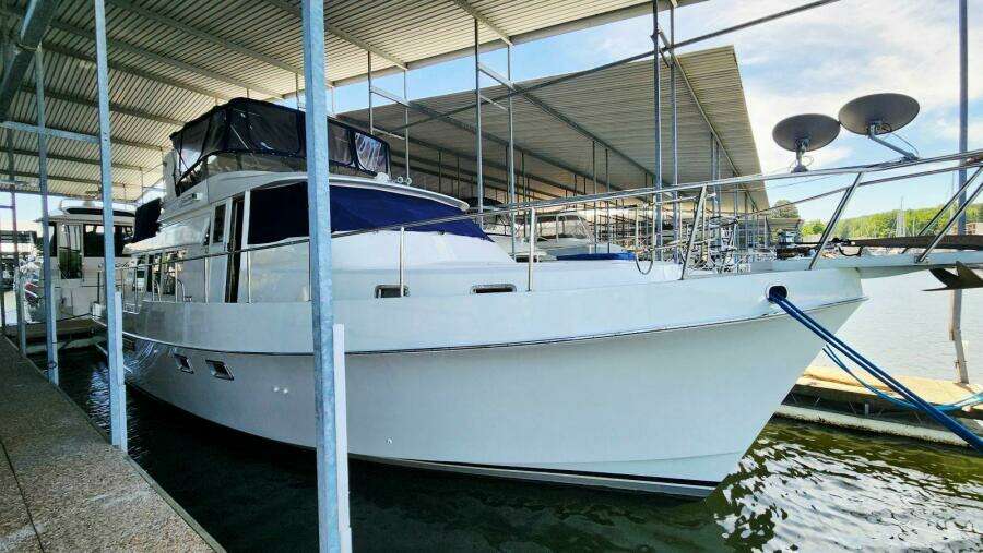 2000 Ocean Alexander 511 Classico