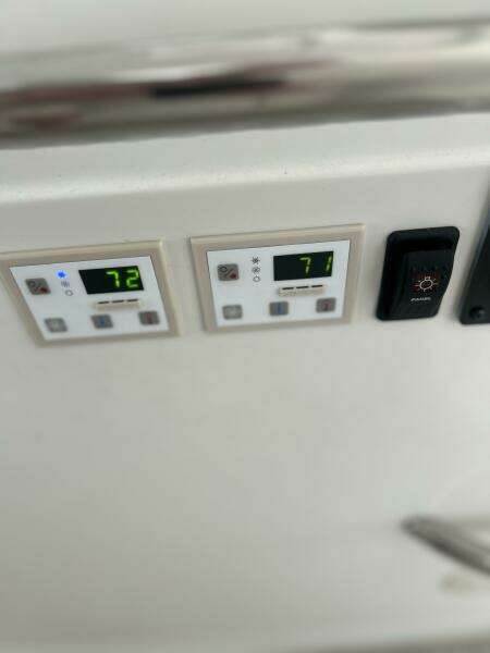 2003 Carver 466 Motor Yacht