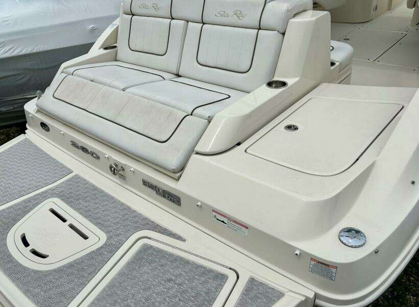 2010 Sea Ray 260 Sundeck