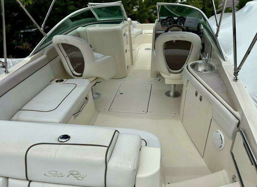 2010 Sea Ray 260 Sundeck