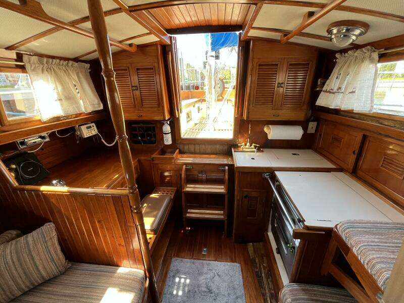 1978 Cheoy Lee Offshore 33