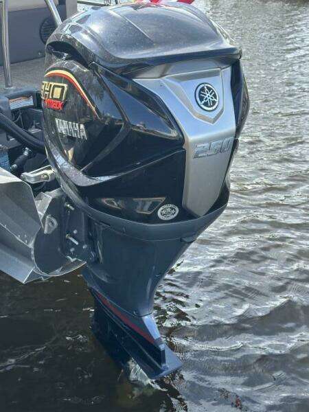 2023 Barletta Cabrio C24UE Coastal Edition