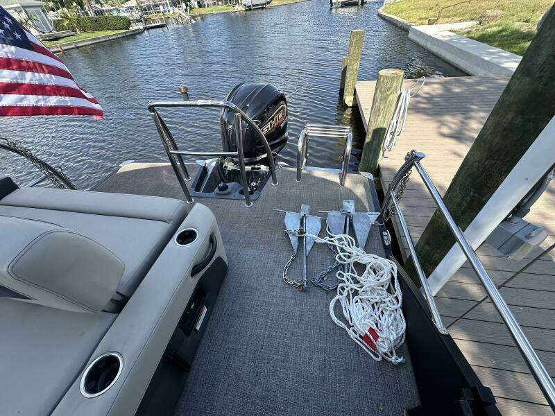 2023 Barletta Cabrio C24UE Coastal Edition