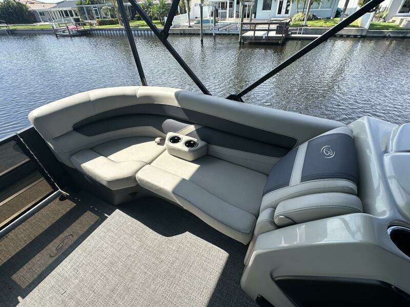 2023 Barletta Cabrio C24UE Coastal Edition