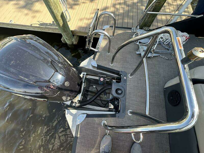 2023 Barletta Cabrio C24UE Coastal Edition