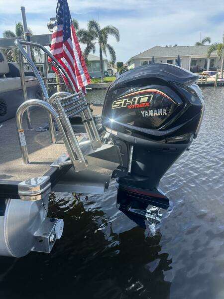 2023 Barletta Cabrio C24UE Coastal Edition