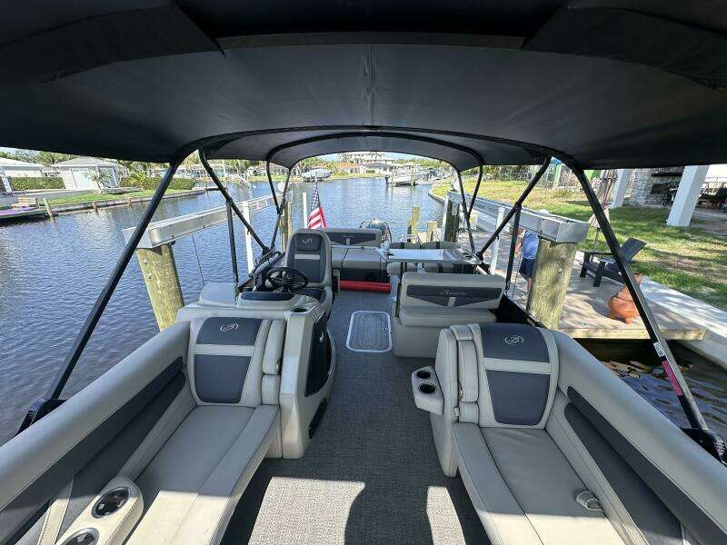 2023 Barletta Cabrio C24UE Coastal Edition