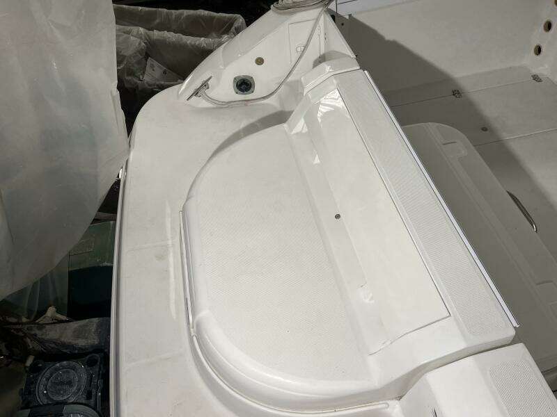 2001 Wellcraft 270 Coastal