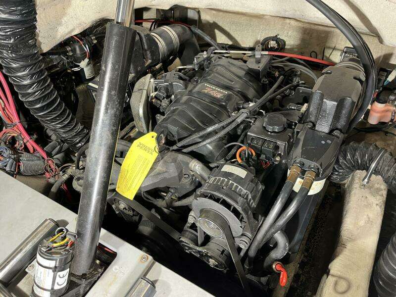 2001 Wellcraft 270 Coastal