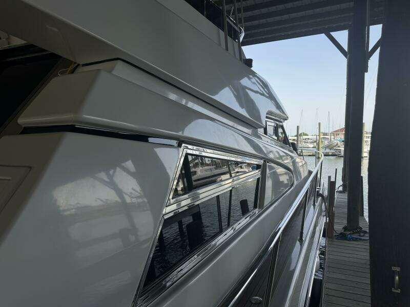 1993 Johnson 56 High Tech Motor Yacht