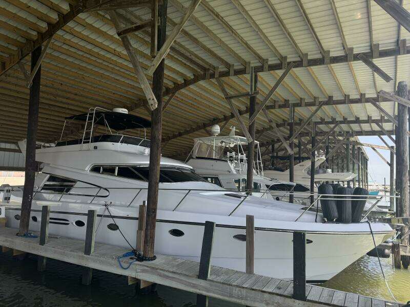 1993 Johnson 56 High Tech Motor Yacht