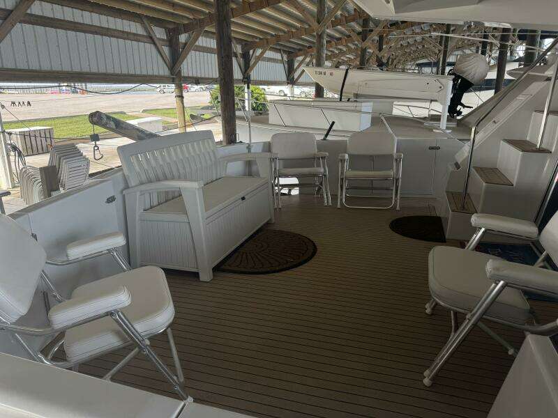 1993 Johnson 56 High Tech Motor Yacht