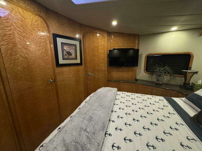 1993 Johnson 56 High Tech Motor Yacht