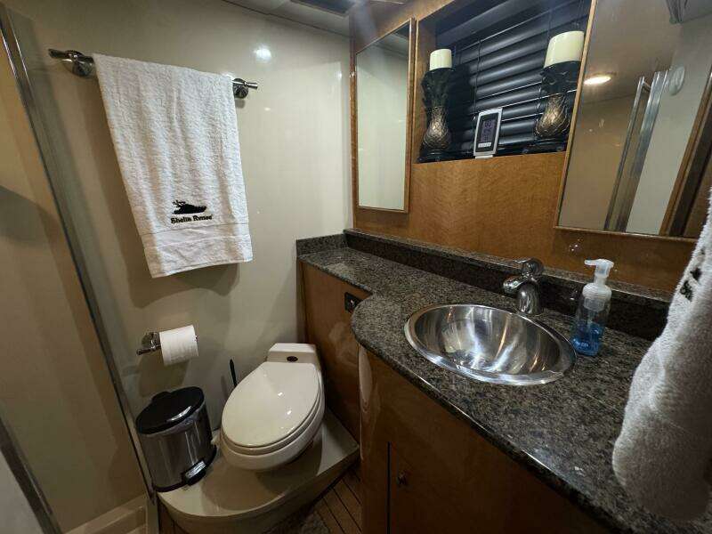 1993 Johnson 56 High Tech Motor Yacht