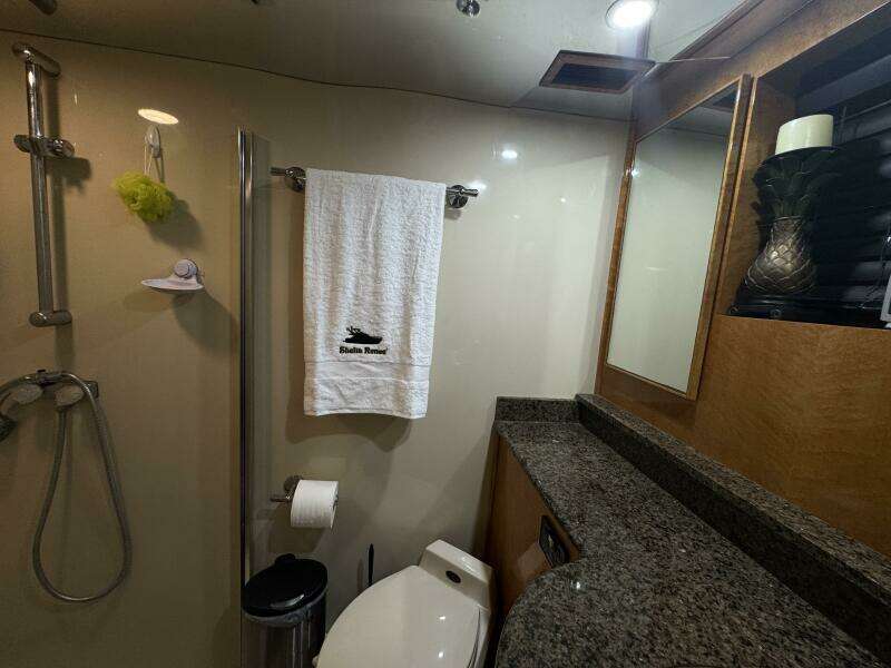 1993 Johnson 56 High Tech Motor Yacht