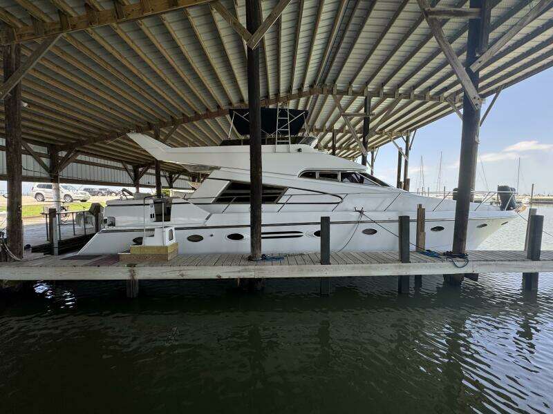 1993 Johnson 56 High Tech Motor Yacht