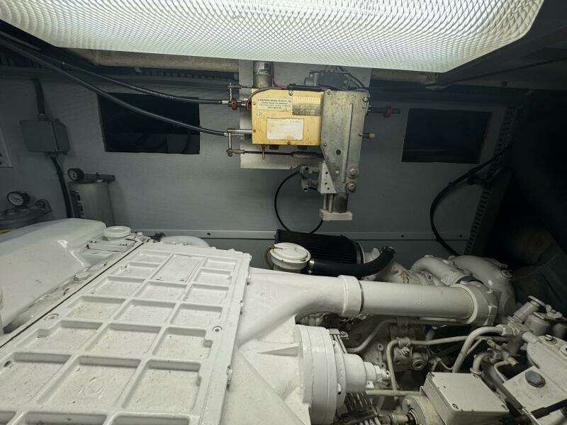 1993 Johnson 56 High Tech Motor Yacht