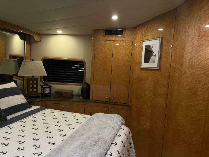 1993 Johnson 56 High Tech Motor Yacht