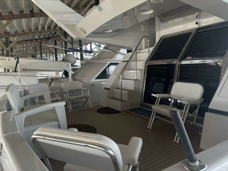 1993 Johnson 56 High Tech Motor Yacht