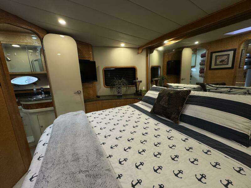 1993 Johnson 56 High Tech Motor Yacht