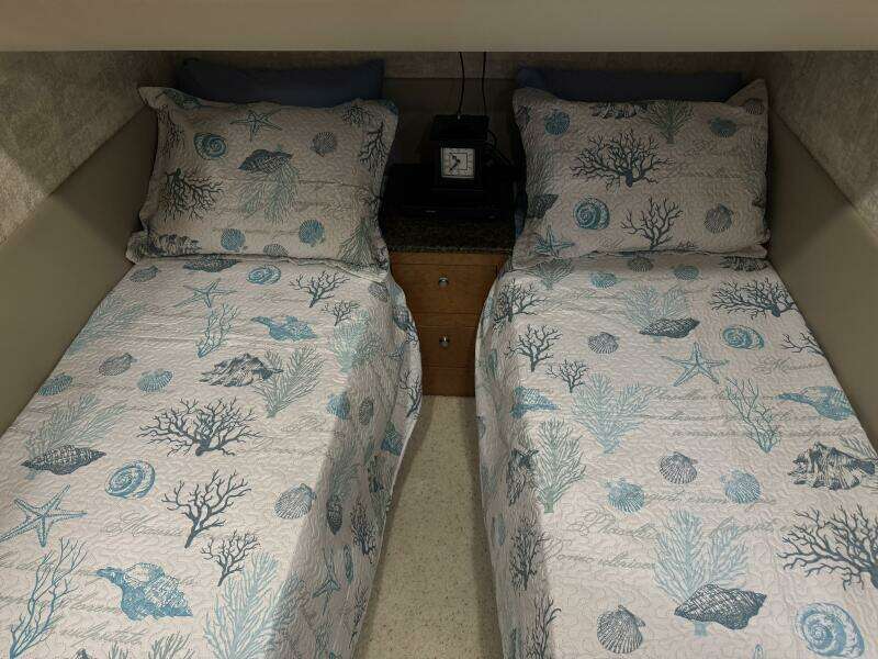 1993 Johnson 56 High Tech Motor Yacht