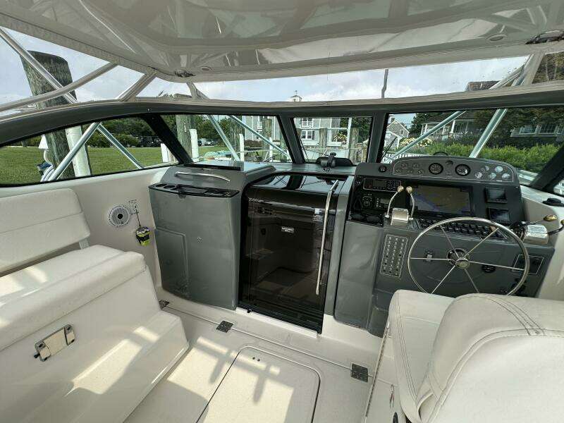 2001 Tiara Yachts 3800 Open