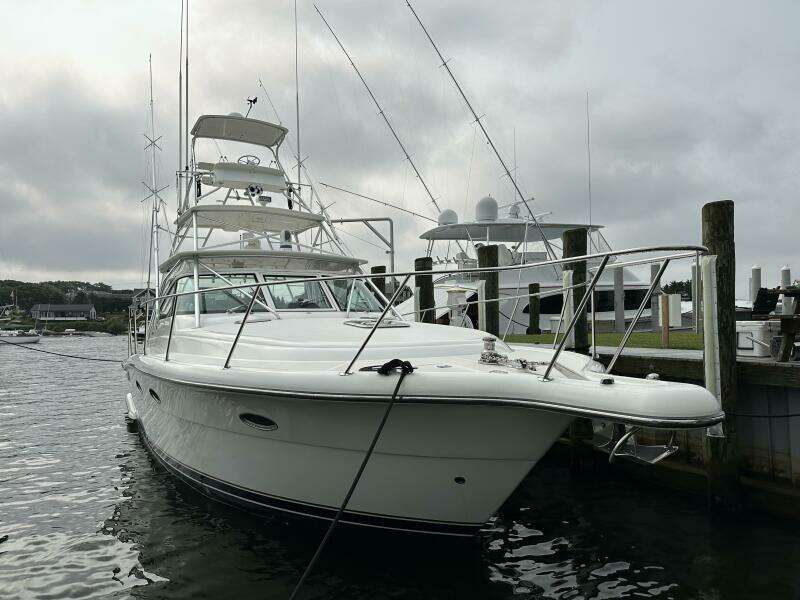 2001 Tiara Yachts 3800 Open